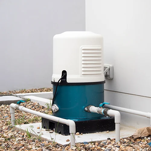 ปั๊มน้ำกรุนด์ฟอส สำหรับบ้านพักอาศัย 1 water pump station outside house
